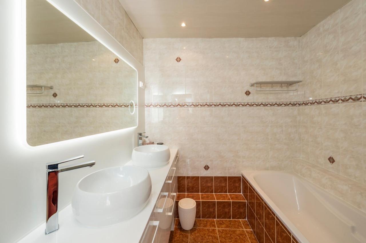 Suites Mana - Le Manaloft, Chic Et Moderne Avec Salle Privee De Fitness En Plein Centre-Ville De ルテル エクステリア 写真